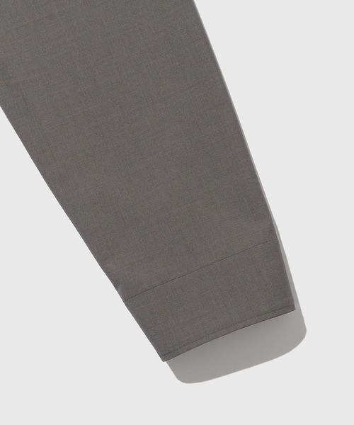 ADAM ET ROPE'（アダムエロペ）の「ドライウーステッドノーカラーカーディガン / ロングシーズン着用可能（カーディガン/ボレロ・メンズ・グレー/ブラック・M/L）」の8枚目の写真