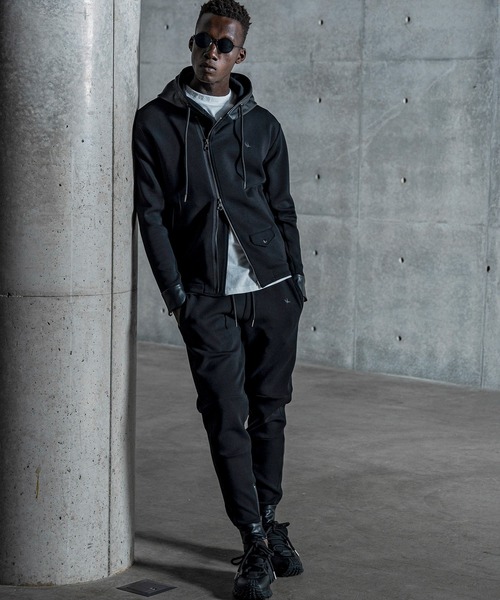 1PIU1UGUALE3  RELAX （ウノピゥウノウグァーレトレ リラックス）の「1PIU1UGUALE3 RELAX(ウノピゥウノウグァーレトレ リラックス)バイカーテック ジョガーパンツ（その他パンツ・メンズ・ブラック・S/M/L/XL/XXL）」の13枚目の写真