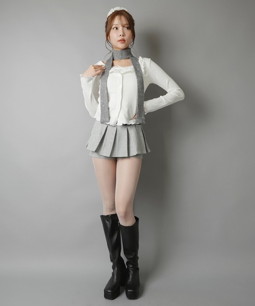 SPINNS(スピンズ)の「ラメニット細スカーフ/ストール(バンダナ/スカーフ・レディース・ブラック/グレー・ONESIZE)」の4枚目の写真