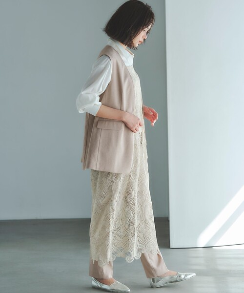 23区 L(ニジュウサンクオオキイサイズ)の「アイアスマットストレッチ ノーカラージレ(その他アウター・レディース・ベージュ系/ライトグレー系/ネイビー系・44/46)」の15枚目の写真