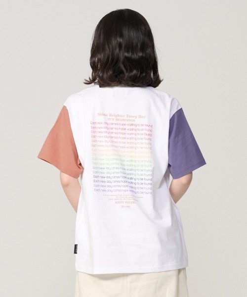 KRIFF MAYER Lady's Collection(クリフメイヤーレディースコレクション)の「【本体綿100%】プリント半袖T(Shine)(Tシャツ/カットソー・レディース・オフホワイト/ベージュ/チャコール/カラフル/ライトグリーン・LARGE/MEDIUM)」の5枚目の写真