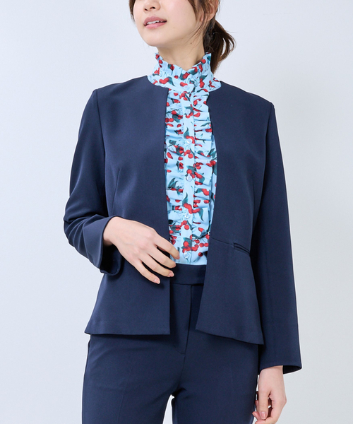 NARACAMICIE（ナラカミーチェ）の「【NARACAMICIE】【セットアップスーツ対応】ストレッチダブルクロスノーカラージャケット（ダウンジャケット/コート・レディース・ネイビー/ブラウン/ブラック・S/M/L）」の3枚目の写真