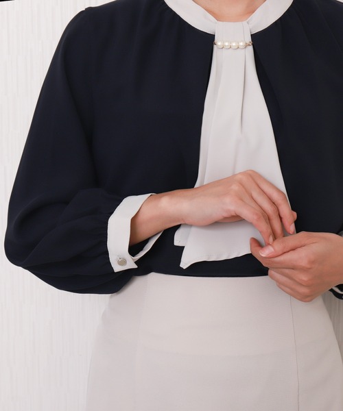 libelle more（リベル モア）の「【防汚加工／イージーケア／透けにくい】ラクケア アクセサリー付きボウタイブラウス（シャツ/ブラウス・レディース・ホワイト系その他/ネイビー/グレイッシュベージュ/オフホワイト・M/L）」の12枚目の写真