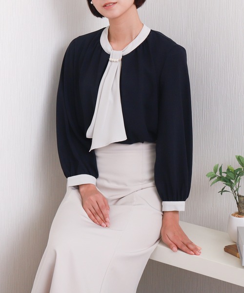 libelle more（リベル モア）の「【防汚加工／イージーケア／透けにくい】ラクケア アクセサリー付きボウタイブラウス（シャツ/ブラウス・レディース・ホワイト系その他/ネイビー/グレイッシュベージュ/オフホワイト・M/L）」の8枚目の写真