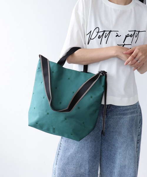 Three Four Time(スリーフォータイム)の「撥水加工星刺繍トート(トートバッグ・レディース・グリーン/ベージュ/ブラック・FREE)」の3枚目の写真