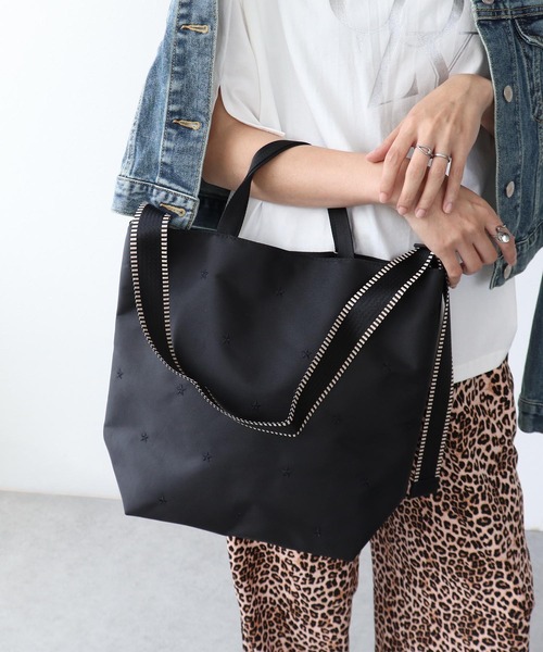 Three Four Time(スリーフォータイム)の「撥水加工星刺繍トート(トートバッグ・レディース・グリーン/ベージュ/ブラック・FREE)」の4枚目の写真