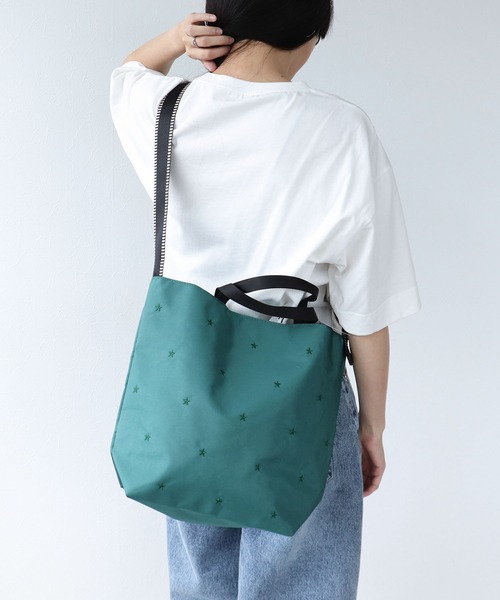 Three Four Time(スリーフォータイム)の「撥水加工星刺繍トート(トートバッグ・レディース・グリーン/ベージュ/ブラック・FREE)」の10枚目の写真