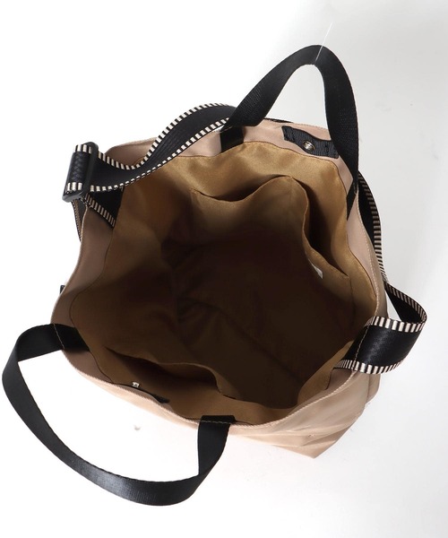 Three Four Time(スリーフォータイム)の「撥水加工星刺繍トート(トートバッグ・レディース・グリーン/ベージュ/ブラック・FREE)」の17枚目の写真