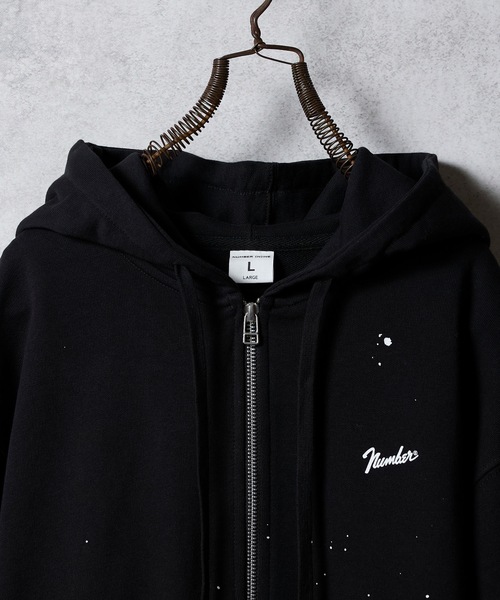 NUMBER (N)INE（ナンバーナイン）の「HAND PAINTED FIRM COTTON FULL ZIP SWEAT HOODIE / ハンドペイント ファーム コットン ワンポイント ロゴプリント ジップアップ スウェット パーカー（パーカー・メンズ・ブラック系その他2/グレー系その他2/ブラック/グレー・M/L）」の13枚目の写真