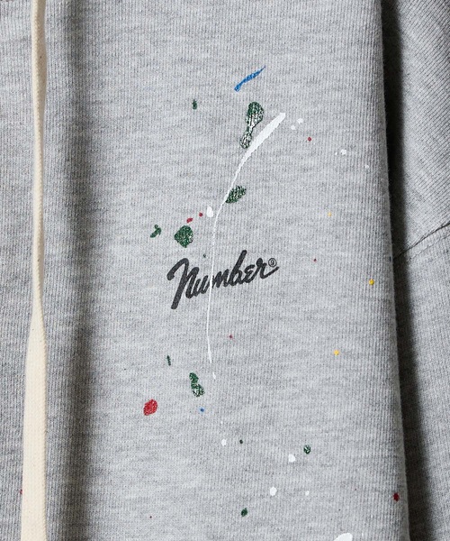 NUMBER (N)INE（ナンバーナイン）の「HAND PAINTED FIRM COTTON FULL ZIP SWEAT HOODIE / ハンドペイント ファーム コットン ワンポイント ロゴプリント ジップアップ スウェット パーカー（パーカー・メンズ・ブラック系その他2/グレー系その他2/ブラック/グレー・M/L）」の18枚目の写真