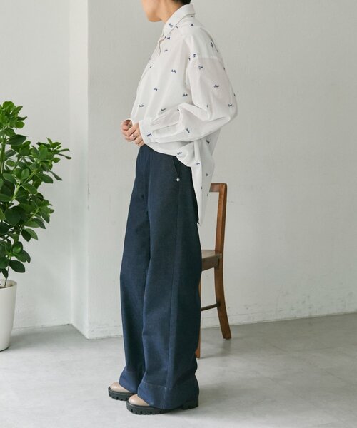 ear PAPILLONNER（イアパピヨネ）の「ロゴ刺繍シャツ【SUM1 STYLE】（シャツ/ブラウス・レディース・ホワイト・FREE）」の11枚目の写真