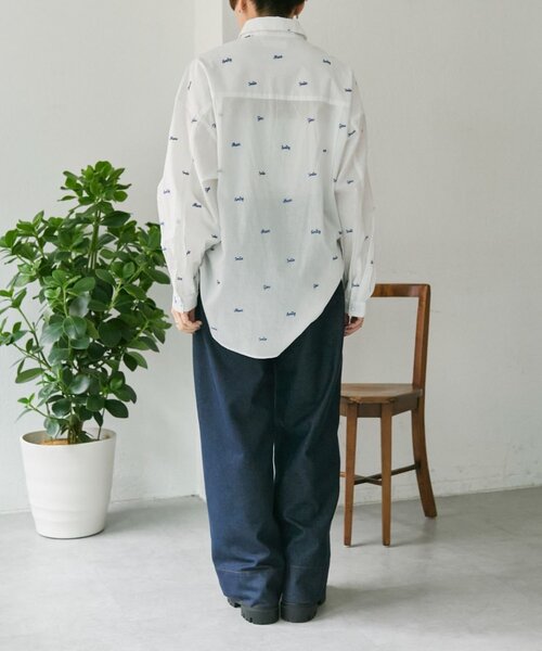 ear PAPILLONNER（イアパピヨネ）の「ロゴ刺繍シャツ【SUM1 STYLE】（シャツ/ブラウス・レディース・ホワイト・FREE）」の9枚目の写真