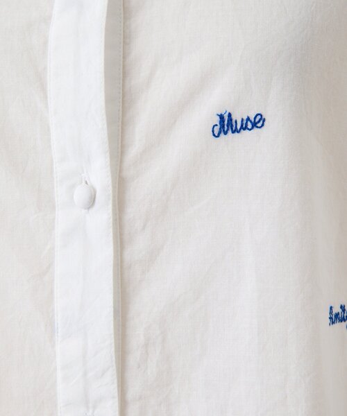 ear PAPILLONNER（イアパピヨネ）の「ロゴ刺繍シャツ【SUM1 STYLE】（シャツ/ブラウス・レディース・ホワイト・FREE）」の4枚目の写真