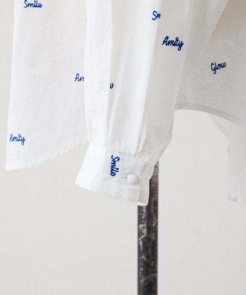 ear PAPILLONNER（イアパピヨネ）の「ロゴ刺繍シャツ【SUM1 STYLE】（シャツ/ブラウス・レディース・ホワイト・FREE）」の3枚目の写真