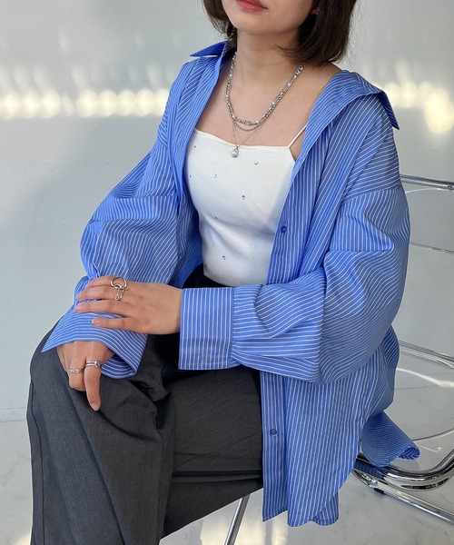 AS KNOW AS plus（アズノゥアズプラス）の「○アジャスター付き マルチWAY ビッグサイズシャツ(ビスチェ風アレンジ可能）【UNISEX ITEM】（シャツ/ブラウス・レディース・ブラック系/ピンク系/ブルー系・FREE）」の4枚目の写真