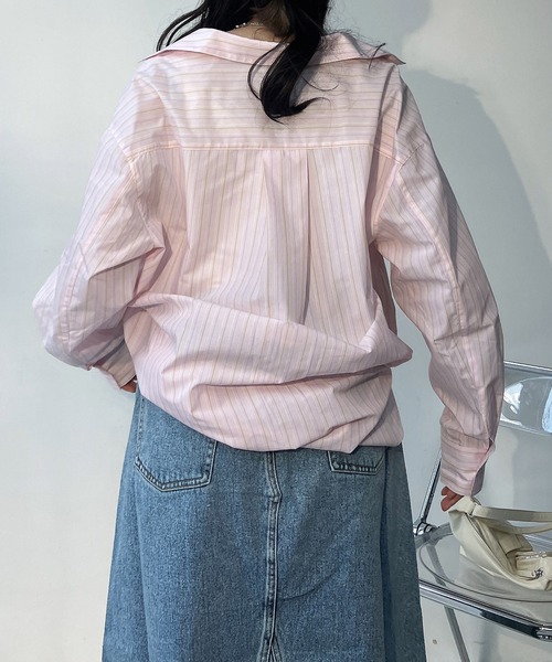 AS KNOW AS plus（アズノゥアズプラス）の「○アジャスター付き マルチWAY ビッグサイズシャツ(ビスチェ風アレンジ可能）【UNISEX ITEM】（シャツ/ブラウス・レディース・ブラック系/ピンク系/ブルー系・FREE）」の19枚目の写真