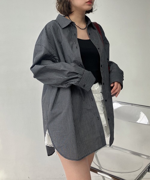 AS KNOW AS plus（アズノゥアズプラス）の「○アジャスター付き マルチWAY ビッグサイズシャツ(ビスチェ風アレンジ可能）【UNISEX ITEM】（シャツ/ブラウス・レディース・ブラック系/ピンク系/ブルー系・FREE）」の16枚目の写真