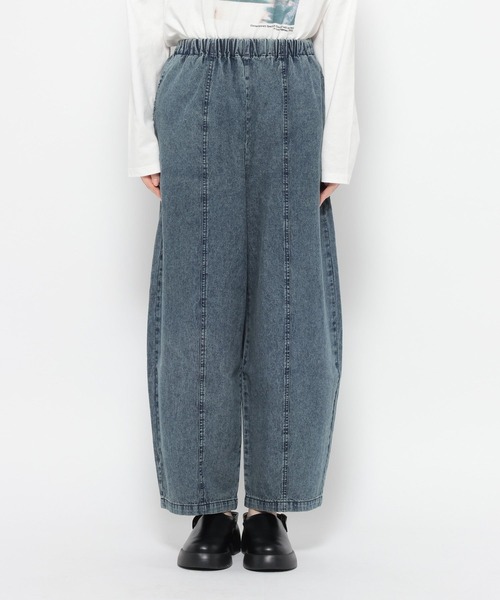 LEPSIM(レプシィム)の「イージーコクーンデニムパンツ 661665(デニムパンツ・レディース・ライトブルー/インディゴブルー・FREE/TALL)」の4枚目の写真