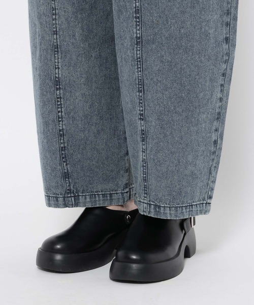 LEPSIM(レプシィム)の「イージーコクーンデニムパンツ 661665(デニムパンツ・レディース・ライトブルー/インディゴブルー・FREE/TALL)」の9枚目の写真