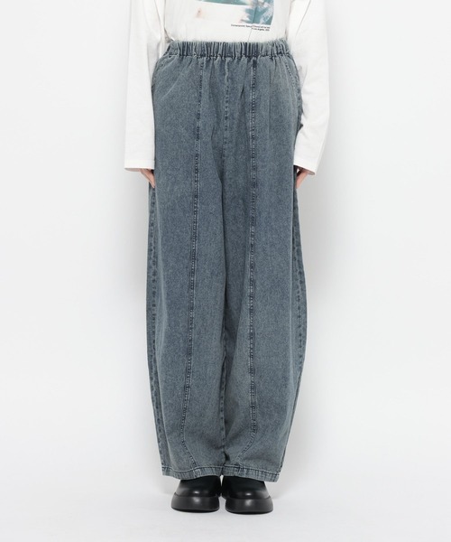 LEPSIM(レプシィム)の「イージーコクーンデニムパンツ 661665(デニムパンツ・レディース・ライトブルー/インディゴブルー・FREE/TALL)」の13枚目の写真