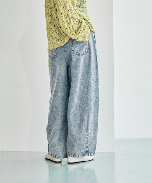 LEPSIM（レプシィム）の「イージーコクーンデニムパンツ　661665（デニムパンツ・レディース・ライトブルー/インディゴブルー/ブルー/ブラック・FREE/TALL）」の21枚目の写真