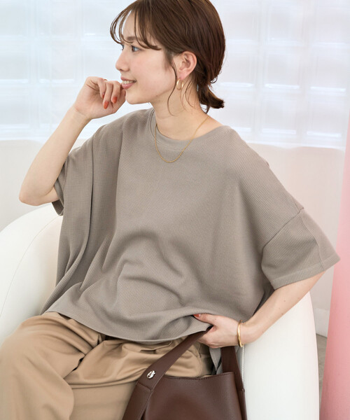FREAK'S STORE(フリークスストア)の「限定展開 ミニ ワッフル ショート ラウンド 半袖 Tシャツ(Tシャツ/カットソー・レディース・ブルー/レモンイエロー/ナチュラル/オフホワイト/ベージュ/スミクロ・フリ-)」の4枚目の写真