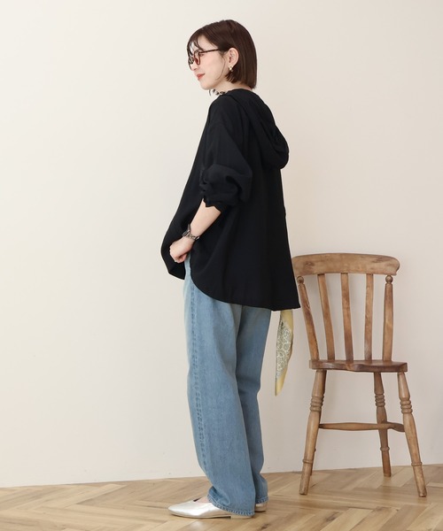 AMERICAN HOLIC（アメリカンホリック）の「【接触冷感】フーディーシアーブルゾン（ブルゾン・レディース・アイボリー/ダークネイビー・L/M）」の4枚目の写真