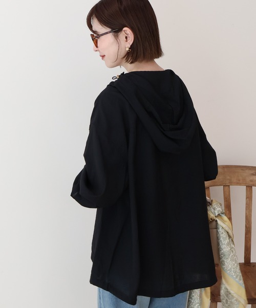 AMERICAN HOLIC（アメリカンホリック）の「【接触冷感】フーディーシアーブルゾン（ブルゾン・レディース・アイボリー/ダークネイビー・L/M）」の6枚目の写真