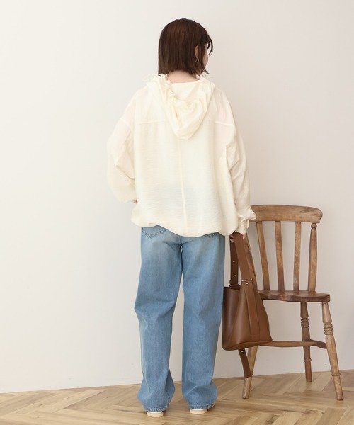 AMERICAN HOLIC（アメリカンホリック）の「【接触冷感】フーディーシアーブルゾン（ブルゾン・レディース・アイボリー/ダークネイビー・L/M）」の9枚目の写真