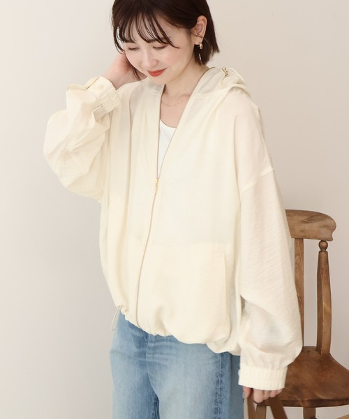 AMERICAN HOLIC（アメリカンホリック）の「【接触冷感】フーディーシアーブルゾン（ブルゾン・レディース・アイボリー/ダークネイビー・L/M）」の11枚目の写真