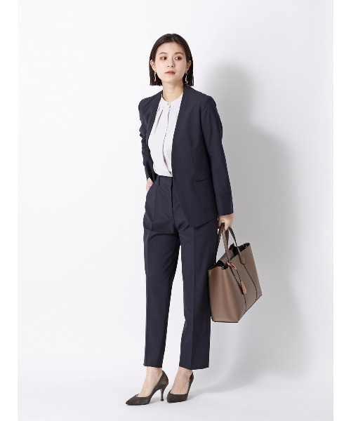 SUIT SQUARE(スーツスクエア)の「タックテーパードパンツ ウォッシャブル ストレッチ UVカット TRトロピカル 無地(スラックス・レディース・カーキ/ネイビー・40(11号)/38(9号)/36(7号))」の20枚目の写真