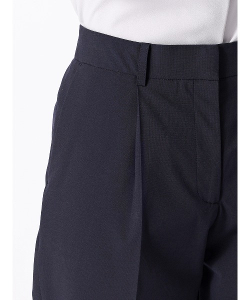 SUIT SQUARE(スーツスクエア)の「タックテーパードパンツ ウォッシャブル ストレッチ UVカット TRトロピカル 無地(スラックス・レディース・カーキ/ネイビー・40(11号)/38(9号)/36(7号))」の7枚目の写真