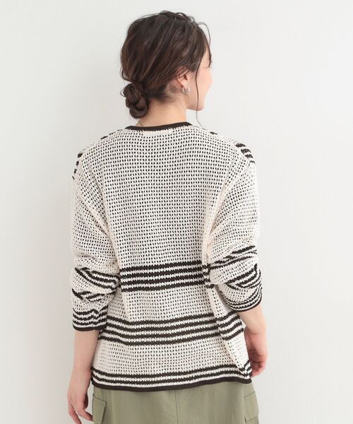 SHOO・LA・RUE（シューラルー）の「大人カジュアルなコーデに 配色クロシェ編み風カーディガン（カーディガン/ボレロ・レディース・オレンジ系その他5/アイボリー系4/ブラック系4・01/03/02/04）」の21枚目の写真