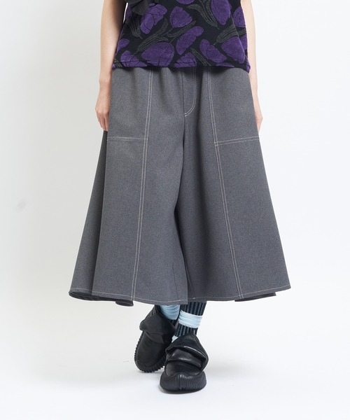 gomme（ゴム）の「トロフレアパンツ（その他パンツ・レディース・ベージュ/ブラック/チャコールグレー・MEDIUM）」の2枚目の写真