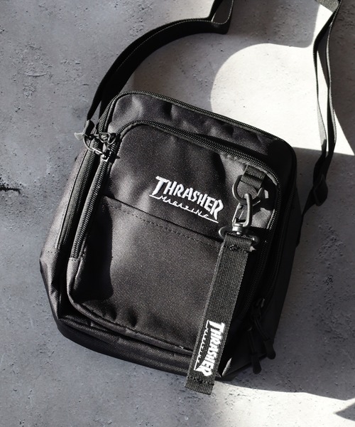 THRASHER(スラッシャー)の「THRASHER VERTICAL MINI SHOULDER ミニショルダーバッグ(ショルダーバッグ・メンズ・ブラック×ホワイト/ブラック系・FREE)」の7枚目の写真