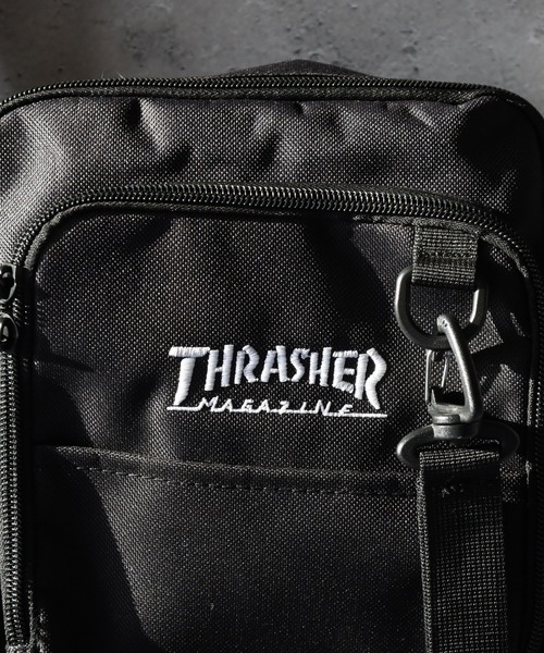 THRASHER(スラッシャー)の「THRASHER VERTICAL MINI SHOULDER ミニショルダーバッグ(ショルダーバッグ・メンズ・ブラック×ホワイト/ブラック系・FREE)」の10枚目の写真