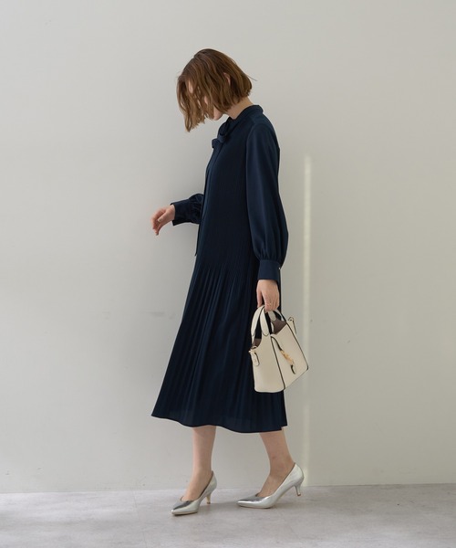 YECCA VECCA（イェッカヴェッカ）の「マルチwayプリーツワンピース（ワンピース・レディース・ネイビー・M）」の5枚目の写真