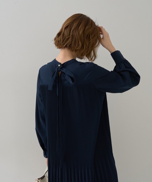 YECCA VECCA（イェッカヴェッカ）の「マルチwayプリーツワンピース（ワンピース・レディース・ネイビー・M）」の14枚目の写真