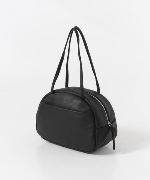 URBAN RESEARCH DOORS（アーバンリサーチドアーズ）の「Folna　ソフトレザーボストンバッグ（ボストンバッグ・レディース・ブラック・ONE）」の3枚目の写真