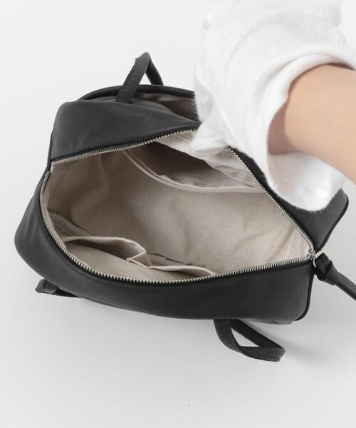 URBAN RESEARCH DOORS（アーバンリサーチドアーズ）の「Folna　ソフトレザーボストンバッグ（ボストンバッグ・レディース・ブラック・ONE）」の5枚目の写真