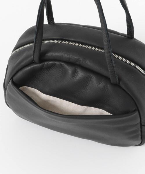 URBAN RESEARCH DOORS（アーバンリサーチドアーズ）の「Folna　ソフトレザーボストンバッグ（ボストンバッグ・レディース・ブラック・ONE）」の6枚目の写真