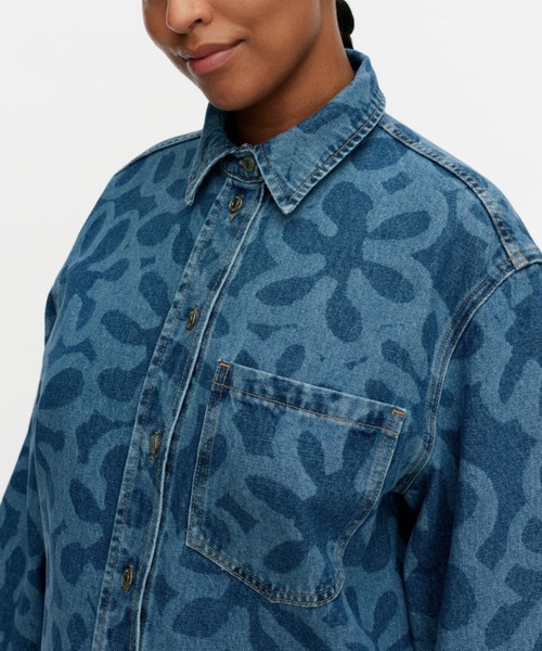 marimekko(マリメッコ)の「【Maridenim】 Vaihe Kukka / Shirt(シャツ/ブラウス・レディース・ネイビー・32/34/36/38/40)」の2枚目の写真