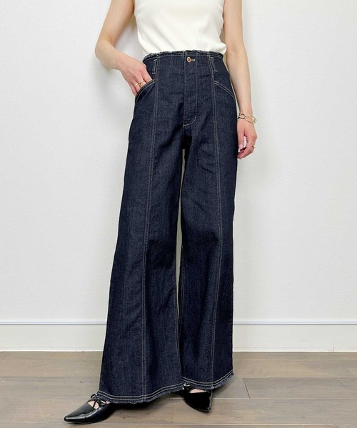 Lo-Fi（ローファイ）の「【WEB限定】9.5oz ハイウエストストレッチデニム（デニムパンツ・レディース・アイボリー/ライトブルー/ネイビー・M）」の3枚目の写真