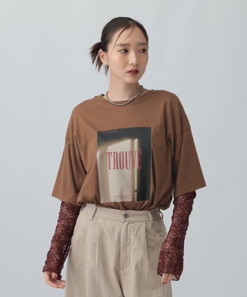 LEPSIM(レプシィム)の「袖レースレイヤード長袖T 645485(Tシャツ/カットソー・レディース・オフホワイト/チャコールグレー/ライトグレー/ベージュ/ホワイト/ブラック/グレー系その他/ブラウン/ピンク・FREE)」の7枚目の写真