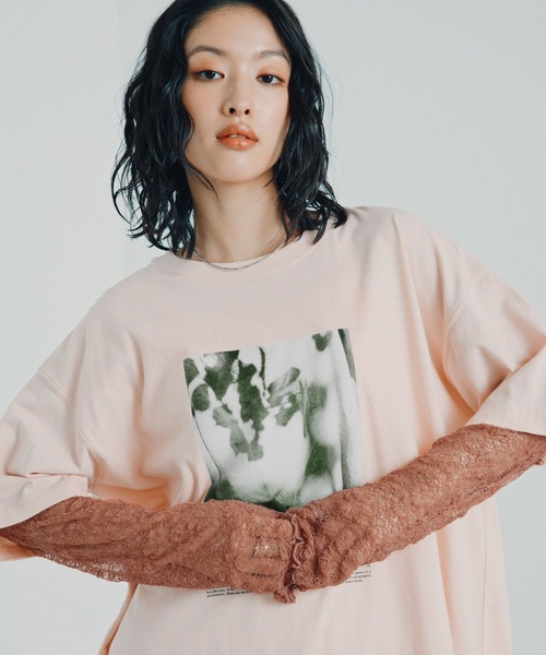 LEPSIM(レプシィム)の「袖レースレイヤード長袖T 645485(Tシャツ/カットソー・レディース・オフホワイト/チャコールグレー/ライトグレー/ベージュ/ホワイト/ブラック/グレー系その他/ブラウン/ピンク・FREE)」の9枚目の写真