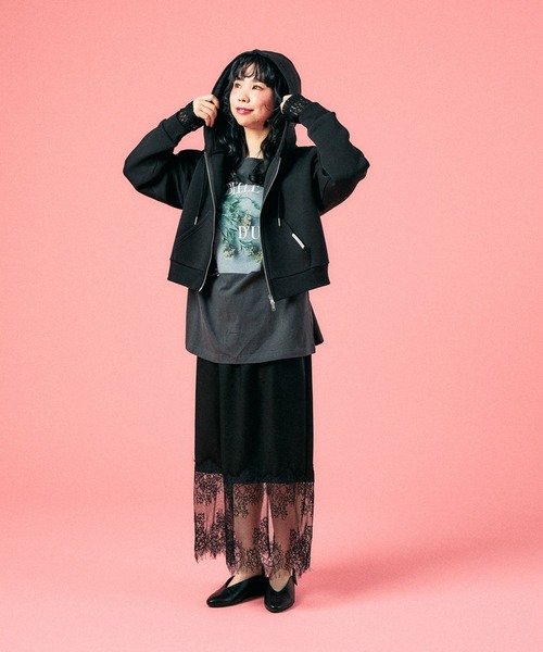 LEPSIM（レプシィム）の「袖レースレイヤード長袖T　645485（Tシャツ/カットソー・レディース・オフホワイト/チャコールグレー/ライトグレー・FREE）」の18枚目の写真