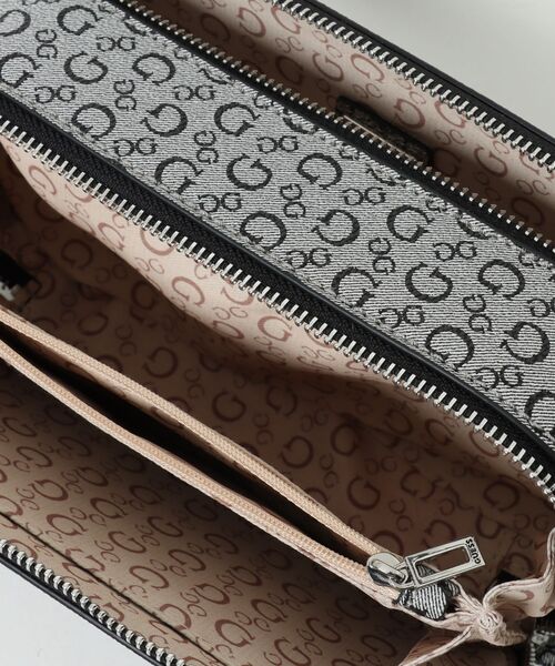 Guess（ゲス）の「【GUESS】ゲス　SOFIA MINI CROSSBODY TOP ZIP　ショルダーバッグ（ショルダーバッグ・レディース・ブラウン系その他/ブラック系その他/ベージュ系その他・FREE）」の5枚目の写真
