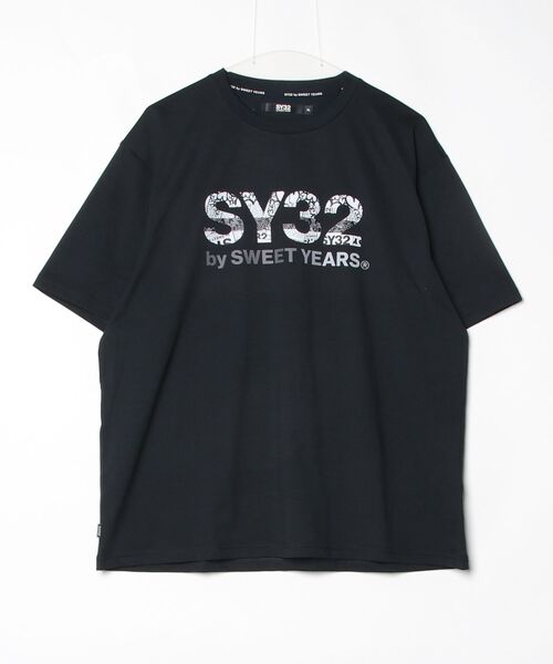 SY32 by SWEET YEARS（エスワイサーティトゥバイスィートイヤーズ）の「SY32 by SWEET YEARS /エスワイサーティトゥ バイ スィートイヤーズ/BASIC GRAPHIC LOGO TEE（Tシャツ/カットソー・メンズ・ホワイト/ブラック・L/XL/M）」の2枚目の写真