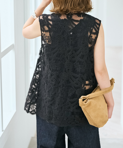 Spick & Span（スピックアンドスパン）の「《新色有り / 追加》コードエンブロイダリーチュールベスト（ベスト・レディース・ブラック/ホワイト・FREE）」の9枚目の写真