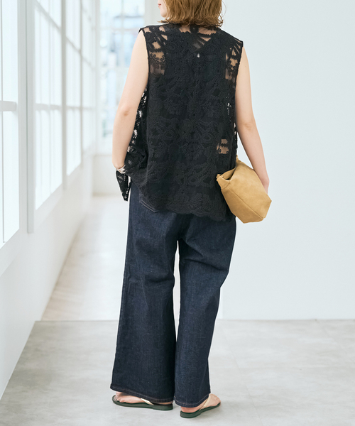 Spick & Span（スピックアンドスパン）の「《新色有り / 追加》コードエンブロイダリーチュールベスト（ベスト・レディース・ブラック/ホワイト・FREE）」の11枚目の写真